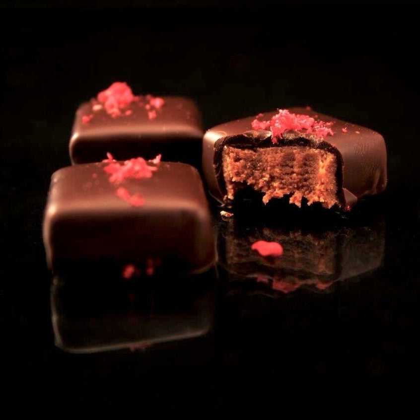 BE Curious: 6 assorted chocolates - BE Chocolat