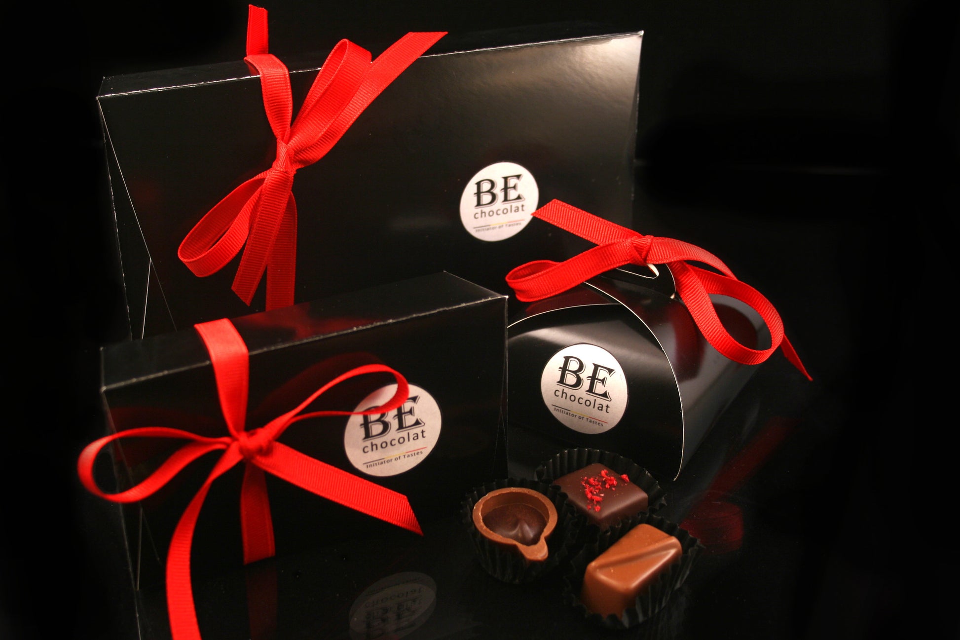 BE Selfish: Tote of 4 assorted chocolates - BE Chocolat